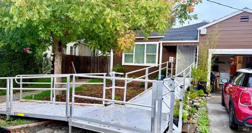 18 Halliday Street, Vallejo, CA, 94590 | Card Image
