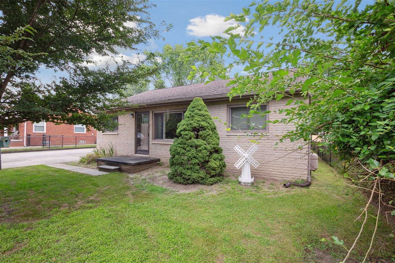 Van Buren St, Southfield, MI 48033