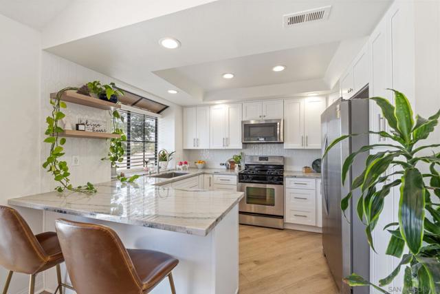 Sandpiper Pl, Carlsbad, CA 92009