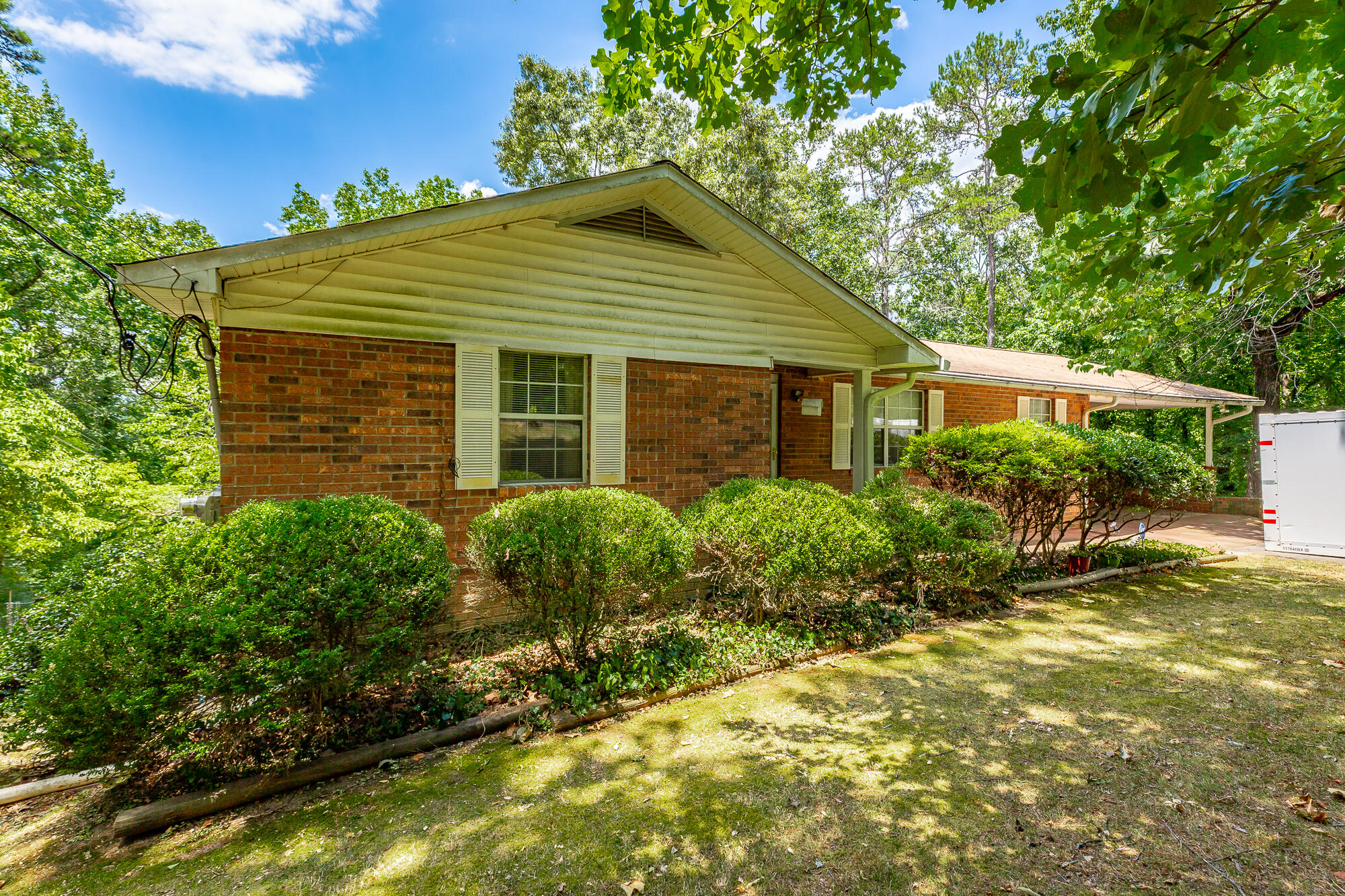 James Ln, Chattanooga, TN 37416