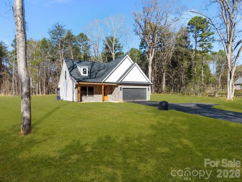 635 Fiber Acres A St, Cleveland, NC, 27013-9017 | Card Image