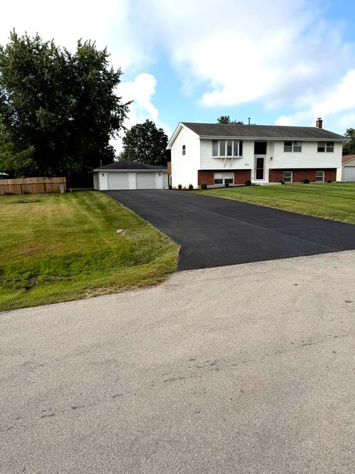 3406 Regan Rd, Joliet, IL, 60431-1034 | Card Image