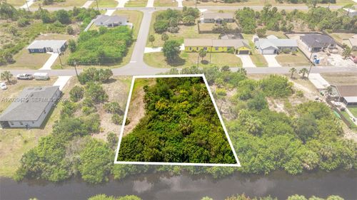 12132 Xavier Ave, PORT CHARLOTTE, FL, 33981-5316 | Card Image