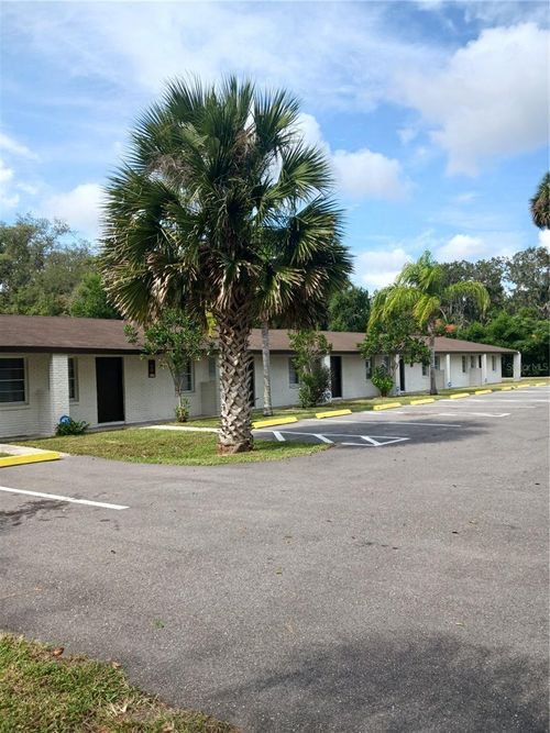 4-16216 Wallace St, UMATILLA, FL, 32784-7541 | Card Image