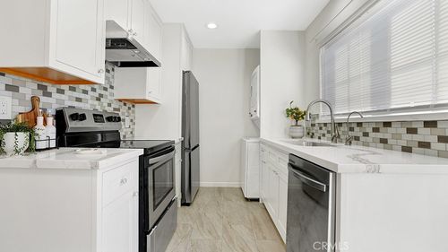 239 Streamwood, Irvine, CA, 92620-1934 | Card Image