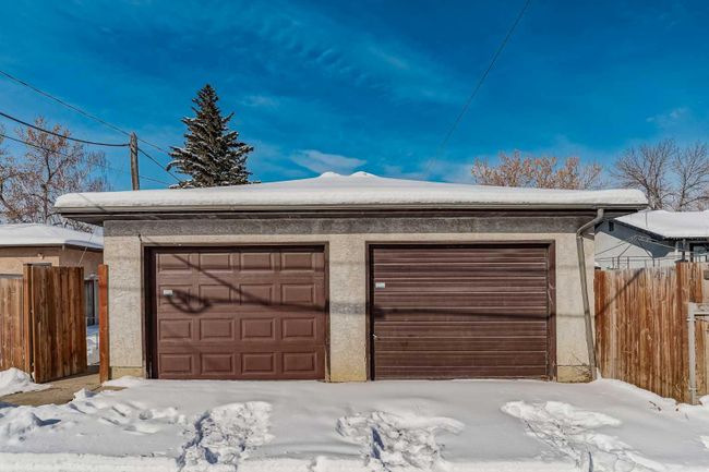 1968 Cottonwood Crescent Se, Home with 4 bedrooms, 2 bathrooms and 4 parking in Calgary AB | Image 49