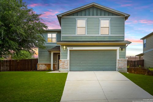 5705 Maxfli Dr, Schertz, TX, 78108-2379 | Card Image