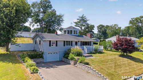 26 Crestwood Rd, Milford, CT, 06460-6924 | Card Image