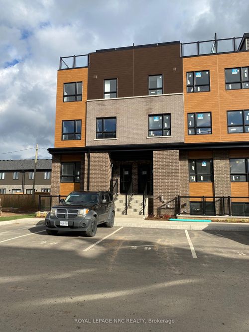 28-6705 Cropp St, Niagara Falls, ON, L2E0C1 | Card Image