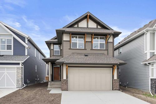 313 Magnolia Place Se, Home with 5 bedrooms, 2 bathrooms and 5 parking in Calgary AB | Card Image