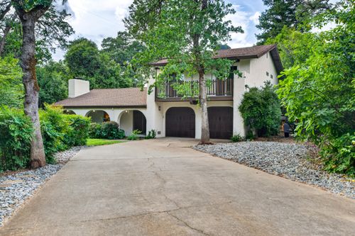 2202 Corral Ct, Redding, CA, 96002-4104 | Card Image