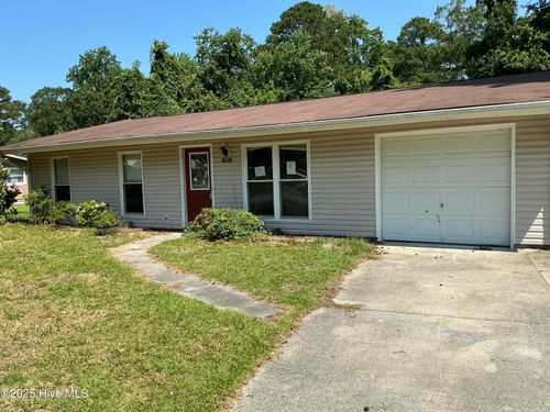 102 Tanglewood Dr, Jacksonville, NC, 28540-3956 | Card Image