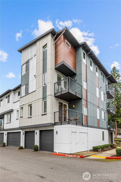 e1-23103 Ne 8th St, Sammamish, WA, 98074-7379 | Card Image