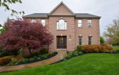 100 Middleground Place, House other with 4 bedrooms, 2 bathrooms and 3 parking in Cranberry Twp PA | Image 1