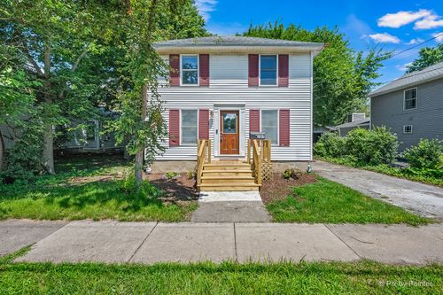 737 Blaine St, Batavia, IL, 60510-2914 | Card Image
