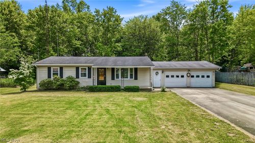 1280 Sterling Dr, Cortland, OH, 44410-9221 | Card Image
