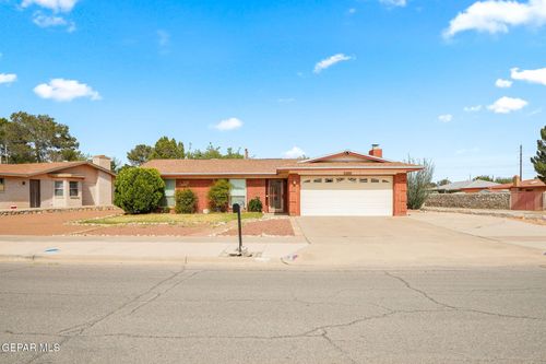 3200 Slocum Street, El Paso, TX, 79936 | Card Image