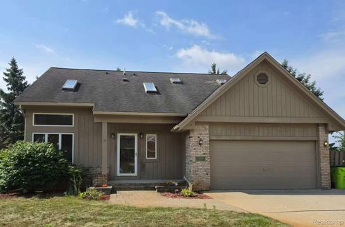 41921 Tamara St, Novi, MI, 48375-3376 | Card Image