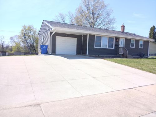 2210 Ivy Ave E, Saint Paul, MN, 55119-3267 | Card Image