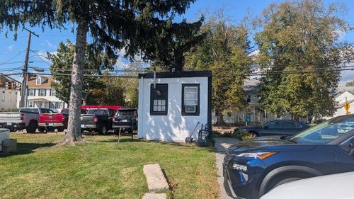 693 Providence St, West Warwick, RI, 02893-1522 | Card Image