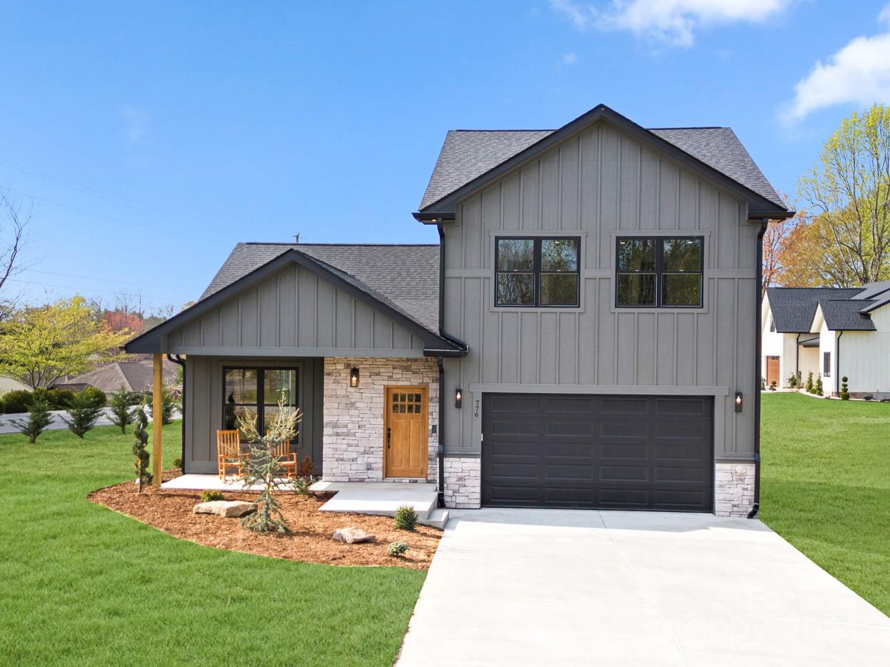 New Hope Rd, Flat Rock, NC 28731