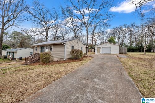 2905 Circle Dr, HUEYTOWN, AL, 35023-3159 | Card Image