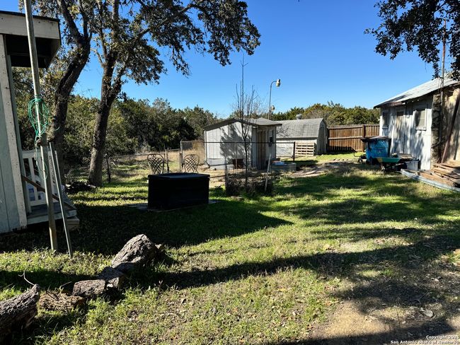 507 W Clark St, House other with 2 bedrooms, 1 bathrooms and null parking in Canyon Lake TX | Image 5