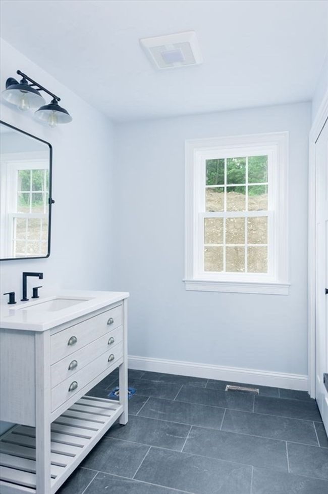 2 N Brookfield Rd, House other with 3 bedrooms, 3 bathrooms and 4 parking in New Braintree MA | Image 4