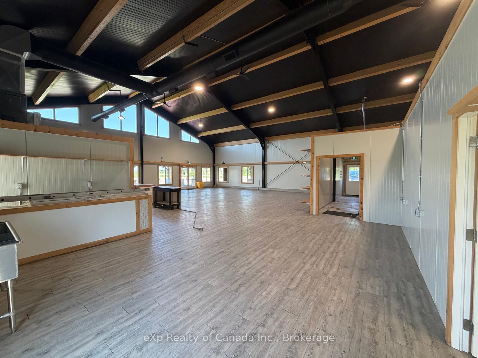Commercial Lease in South-West Oxford 5