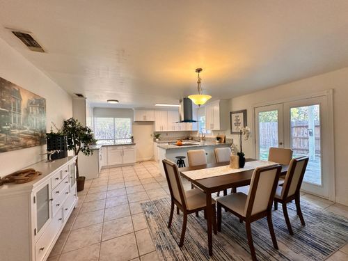 305 Union Street, Roseville, CA, 95678 | Card Image