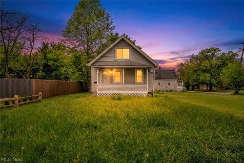 1714 Long Ave, Lorain, OH, 44052-3755 | Card Image