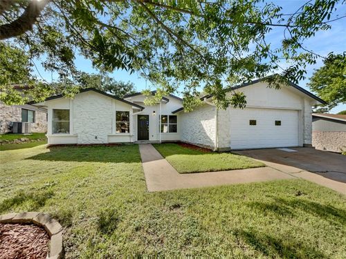 8222 Kearsarge Dr, Austin, TX, 78745-7622 | Card Image