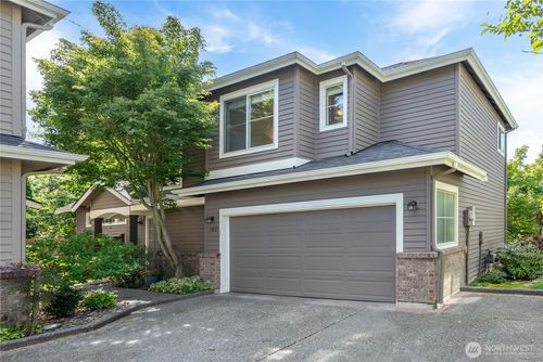 62-15633 Ne 95th Way, Redmond, WA, 98052-2592 | Card Image
