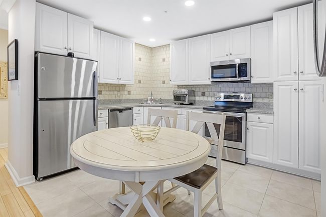 APT-14 - 8915 Bergenwood Ave, Condo with 1 bedrooms, 1 bathrooms and null parking in North Bergen NJ | Image 7