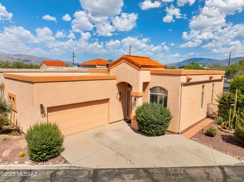 8236 E Arbor Point Pl, Tucson, AZ, 85715-6833 | Card Image