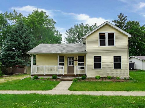 213 Station St, Sharon, WI, 53585-9514 | Card Image