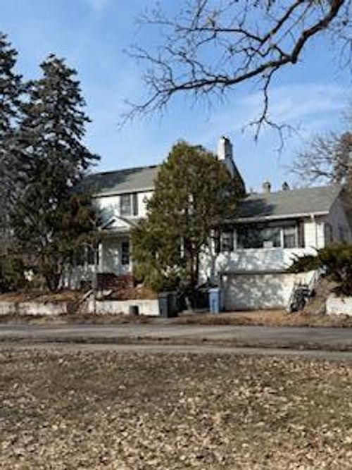 4557 Nokomis Ave, Minneapolis, MN, 55406-3747 | Card Image