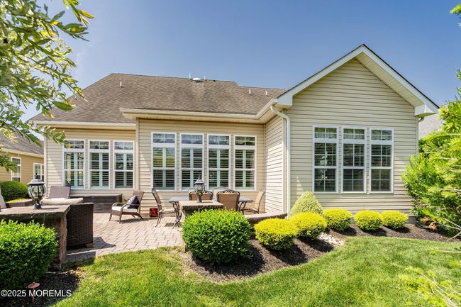 19 E Francesa Ct, Home with 3 bedrooms, 3 bathrooms and null parking in Farmingdale NJ | Image 7