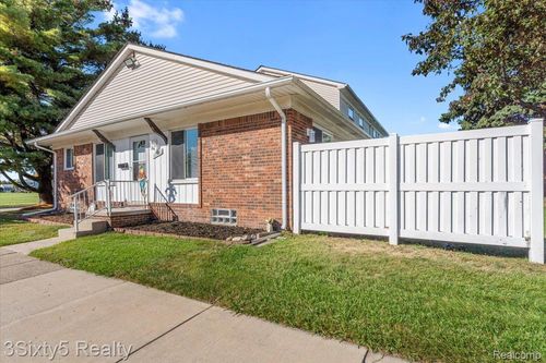 31-12720 Elaine Dr, Southgate, MI, 48195-2339 | Card Image