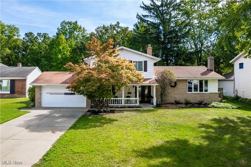 6221 Brighton Dr, North Olmsted, OH, 44070-4824 | Card Image