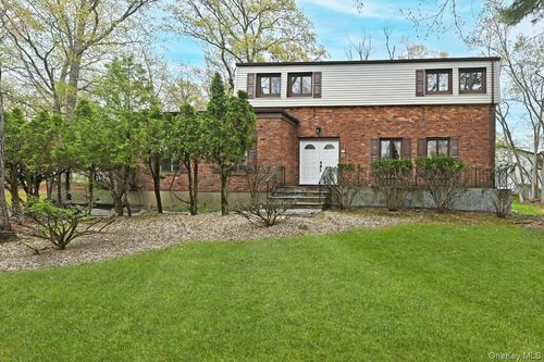 19 Sterling Rd, Spring Valley, NY, 10977-6214 | Card Image