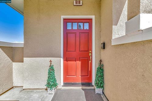 618 Palomino Dr, Pleasanton, CA, 94566-6814 | Card Image