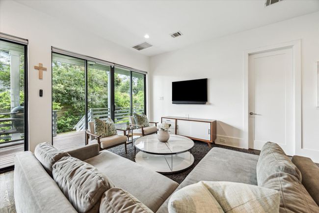 1010 Waltway Dr, House other with 5 bedrooms, 6 bathrooms and 2 parking in Houston TX | Image 16