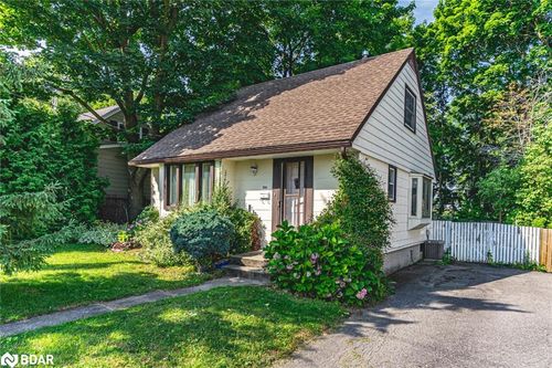 306 Cawthra Blvd, Newmarket, ON, L3Y4N8 | Card Image