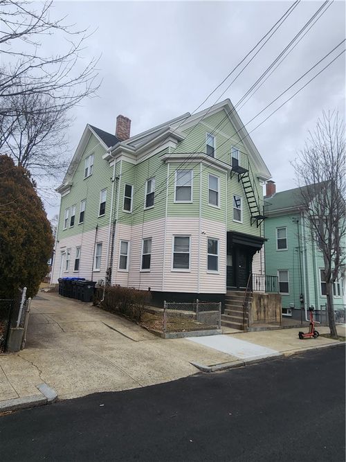 18 Amy St, Providence, RI, 02906-3803 | Card Image