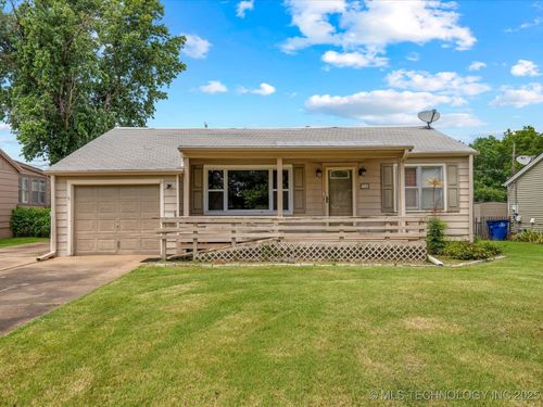 714 W Shawnee Ave, Nowata, OK, 74048-2552 | Card Image