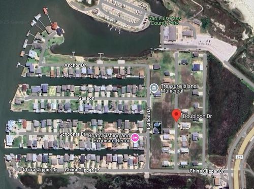 129 Doubloon Dr, Freeport, TX, 77541-8018 | Card Image