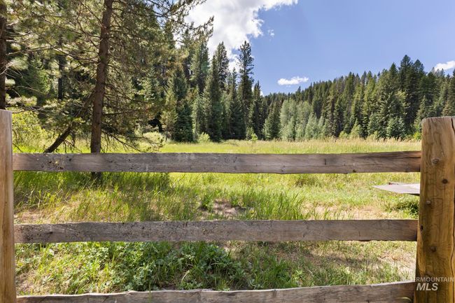 10324 Peterson Loop, House other with 2 bedrooms, 1 bathrooms and null parking in Cascade ID | Image 11
