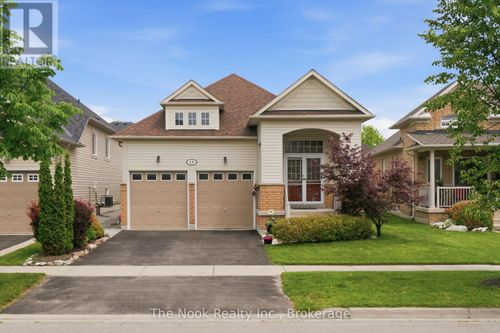 19 Alfred Shrubb Lane, Bowmanville, ON, L1C0B1 | Card Image