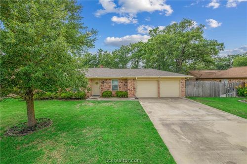 7804 Appomattox Drive, College Station, TX, 77845 | Card Image